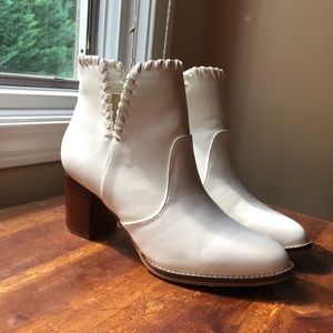 UO Sasha Whip Stitch Ankle Boot